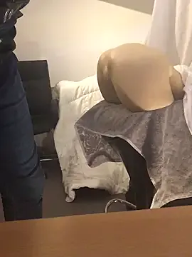 Lover_girl20 – webcam model profile photo Image 3