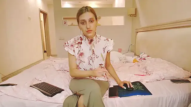 ReginaVelvet – webcam model profile photo Image 11