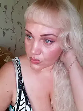 SunnyDesirexxx – webcam model profile photo Image 5