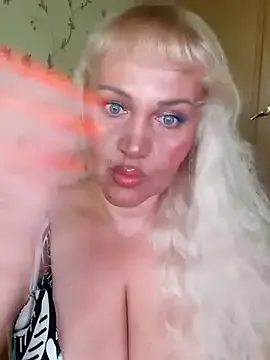 SunnyDesirexxx – webcam model profile photo Image 8