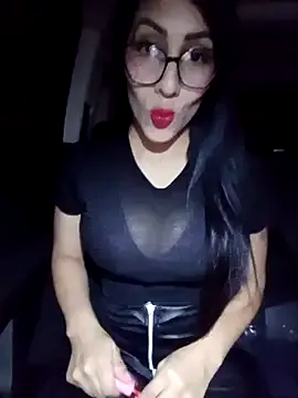xSANNDRA – webcam model profile photo Image 14
