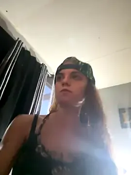 ittybittymeryssa – webcam model profile photo