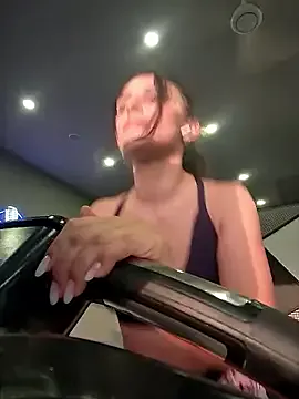 SexyMona – webcam model profile photo Image 3