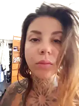 Ladyluvxo – webcam model profile photo Image 9