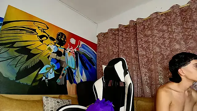 JadeHillss – webcam model profile photo Image 4