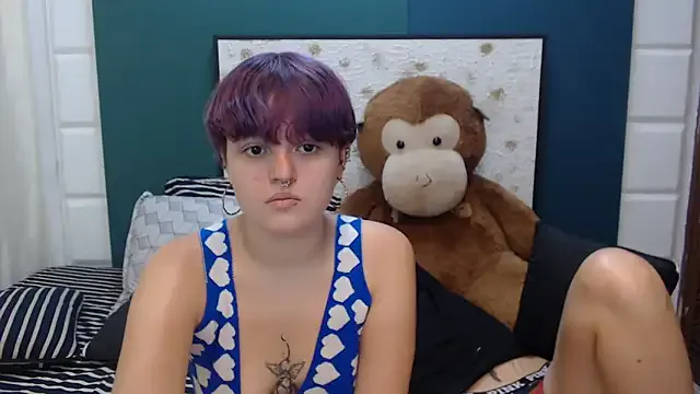 MonserrateGill – webcam model profile photo Image 10