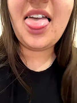 CarryOnJhonn – webcam model profile photo Image 16