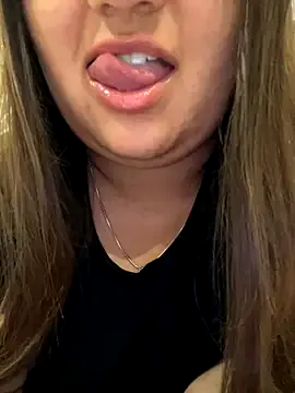 CarryOnJhonn – webcam model profile photo Image 2