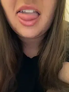 CarryOnJhonn – webcam model profile photo Image 3