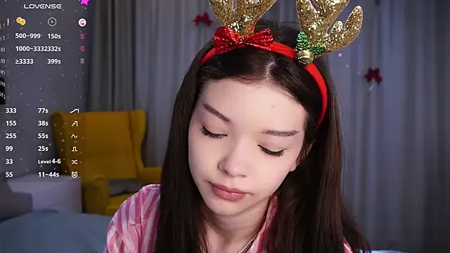 LeyaKan – webcam model profile photo Image 4