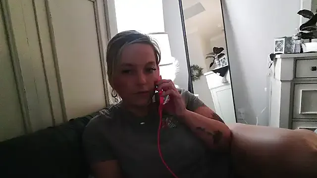 CourtneyLynn – webcam model profile photo Image 15