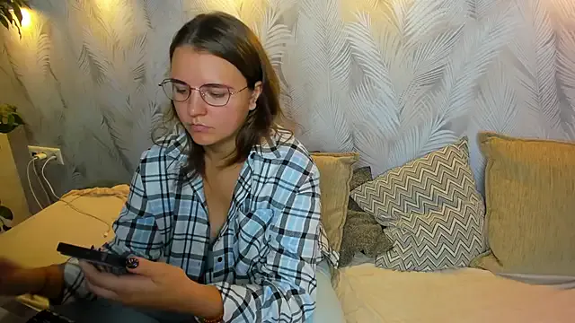 RyvaNoir – webcam model profile photo Image 14