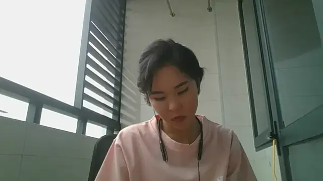 JoiDivision – webcam model profile photo Image 5