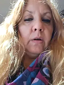 xoAprilJames – webcam model profile photo Image 5