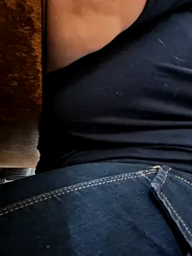 Wildfruit – webcam model profile photo Image 7