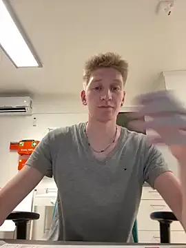 CarolineJonsSmith – webcam model profile photo Image 4