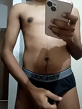 carlyswett19 – webcam model profile photo Image 3