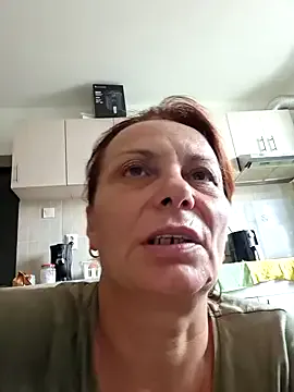 Yasmini – webcam model profile photo Image 4