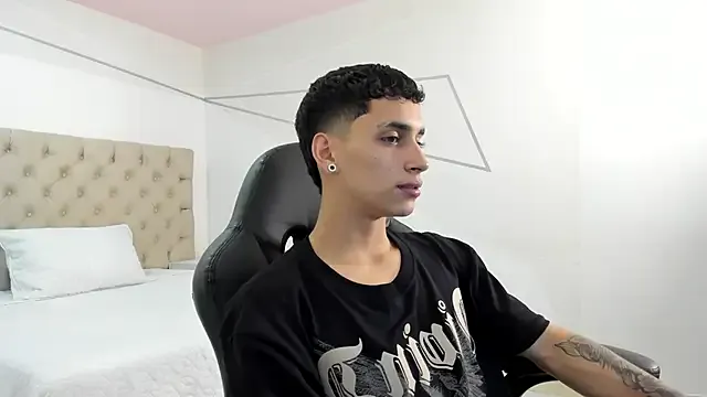 ReginaVelvet – webcam model profile photo Image 11