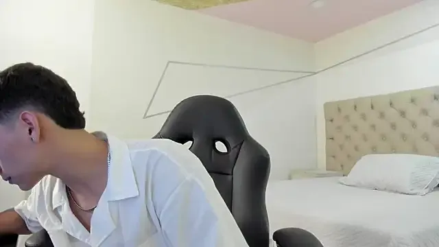 ReginaVelvet – webcam model profile photo Image 14