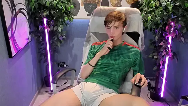 FayeFlame – webcam model profile photo Image 7