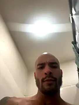 VivienneVale – webcam model profile photo Image 18