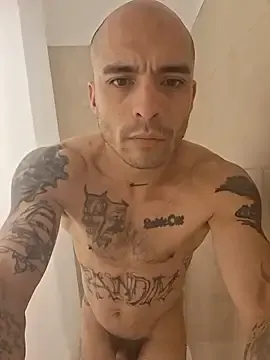 VivienneVale – webcam model profile photo Image 2