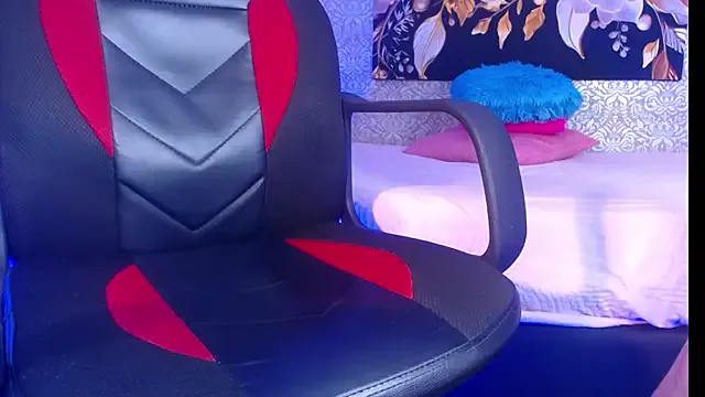 venenaa – webcam model profile photo Image 17