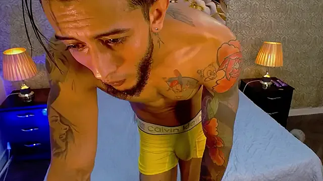 venenaa – webcam model profile photo Image 7