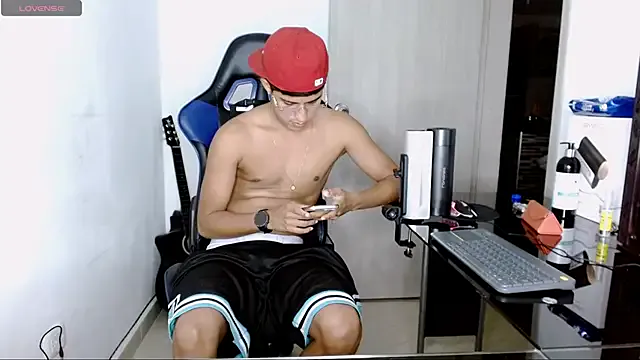 JadeHillss – webcam model profile photo Image 6