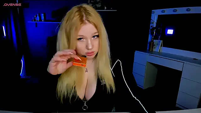 juli_kisss Image 5