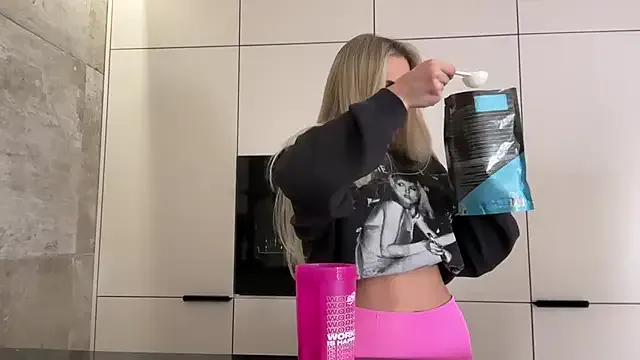 EloisMontclair – webcam model profile photo Image 6