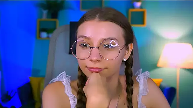 vkristalper – webcam model profile photo Image 12