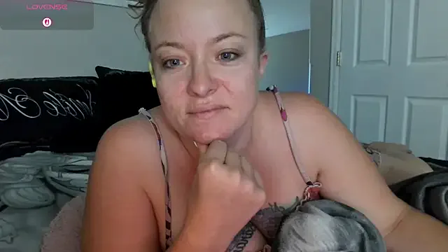 JoiDivision – webcam model profile photo Image 11