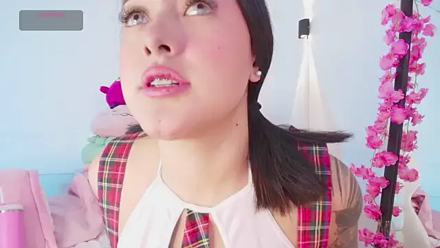 DeliaMarlow – webcam model profile photo Image 13