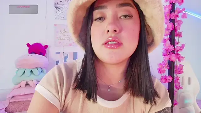 DeliaMarlow – webcam model profile photo Image 15