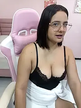Sara_fun – webcam model profile photo Image 15