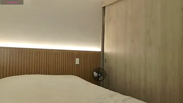 RollDolls – webcam model profile photo Image 13