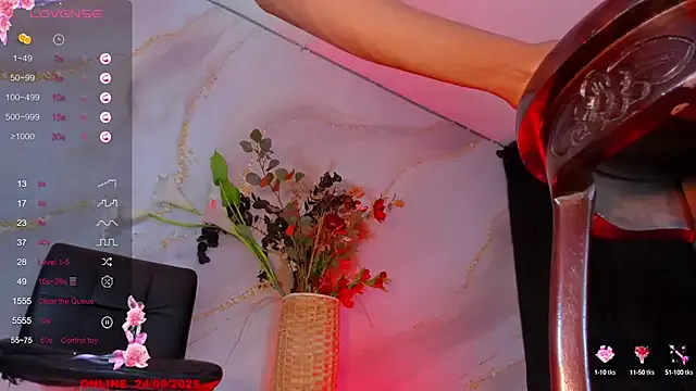 Bella-999 – webcam model profile photo Image 17