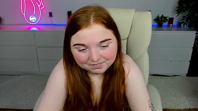 Rinamay_ – webcam model profile photo Image 4