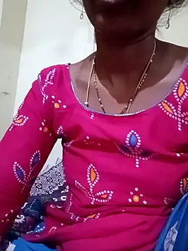 AliceeCarther – webcam model profile photo Image 14