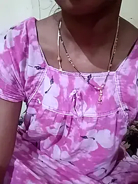 AliceeCarther – webcam model profile photo Image 9