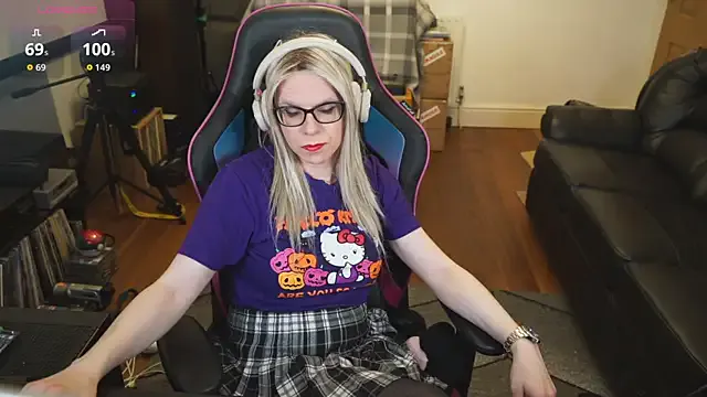 JoiDivision – webcam model profile photo Image 15