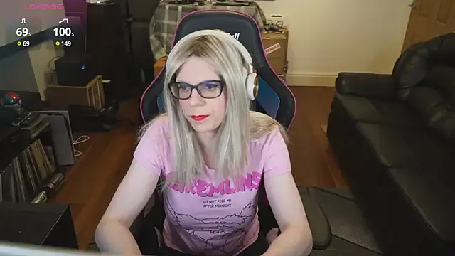 JoiDivision – webcam model profile photo Image 5