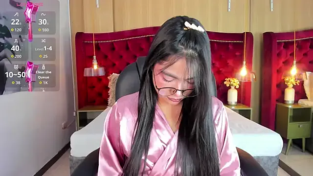 LiaRussel – webcam model profile photo Image 10