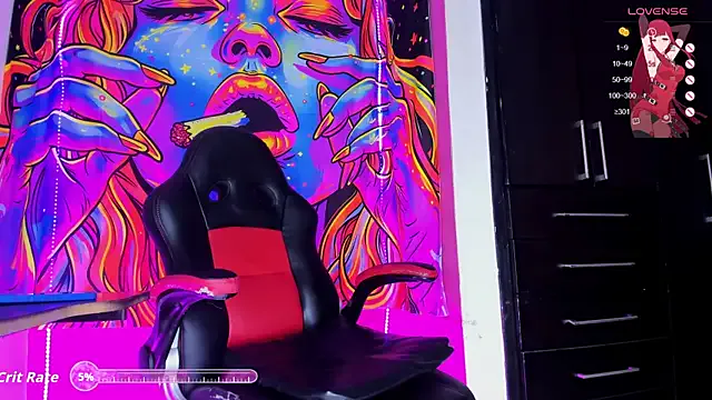 CarolineeBlake – webcam model profile photo Image 19