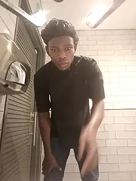 Dolie – webcam model profile photo Image 4