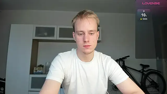 LaurelLone – webcam model profile photo Image 10