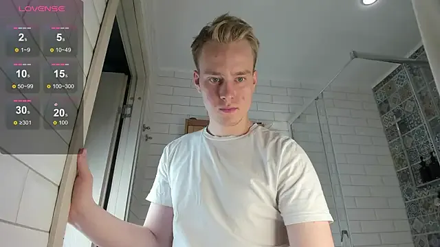 LaurelLone – webcam model profile photo Image 11