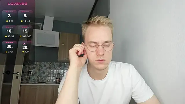 LaurelLone – webcam model profile photo Image 4